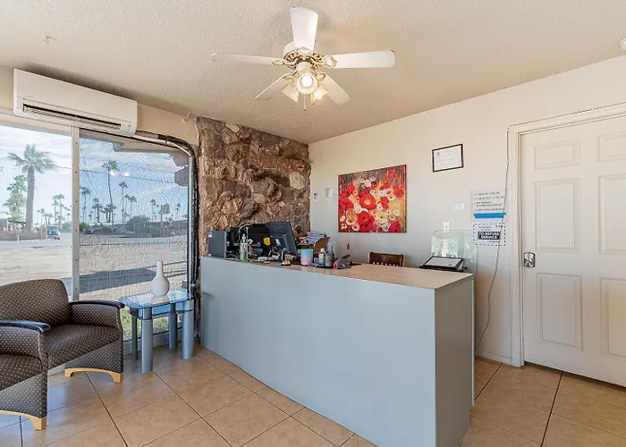 Budgetel Inn&suites Motel